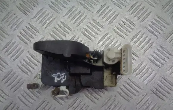 Alfa Romeo 147 Front door lock