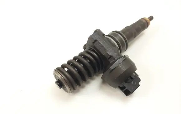 Volkswagen Caddy Fuel injector 038130073BN