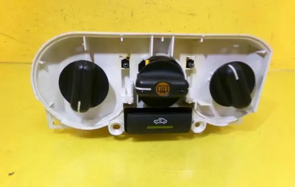 Opel Astra F Climate control unit 90360130 1905871