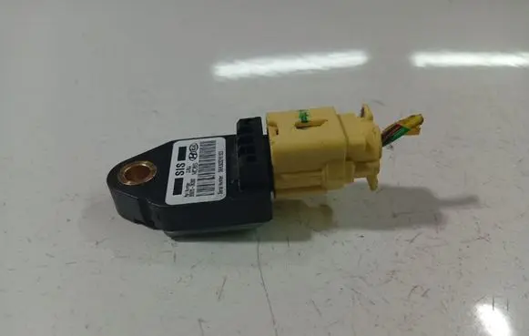Hyundai i30 Airbag deployment crash/impact sensor 959203K000