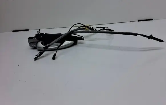 Volkswagen Golf VII Front door lock 5G4837085C