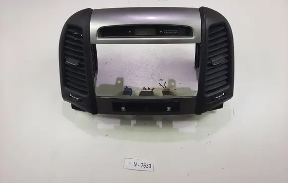 Hyundai Santa Fe Dash center air vent grill