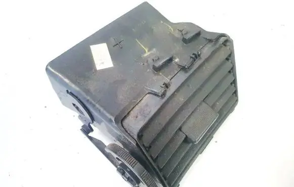 Chrysler Pacifica Dash center air vent grill