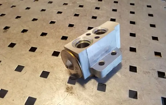 Air conditioning (A/C) expansion valve