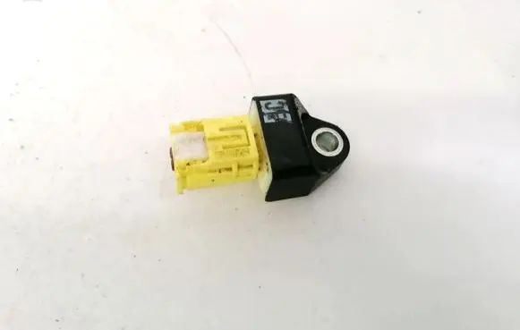 Toyota Hilux (AN120, AN130) Airbag deployment crash/impact sensor 898370K010 89837-0K010