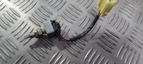 Hyundai Trajet Brake pedal sensor switch