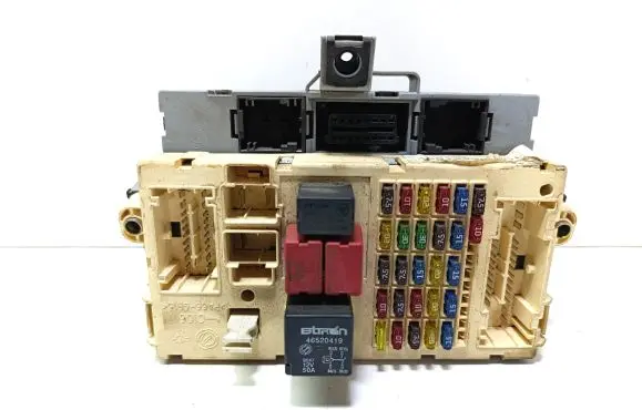 Fiat Punto (188) Fuse module 46812235
