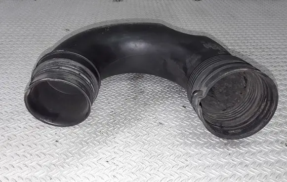 Volkswagen Touran I Air intake hose/pipe 1K0129618