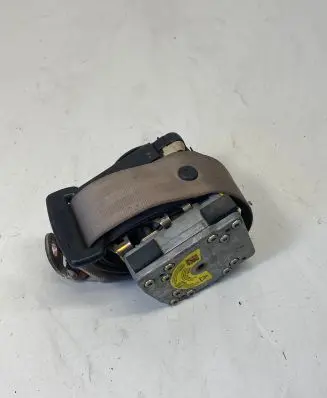Audi A6 S6 C5 4B Rear seatbelt 193857737 00024204
