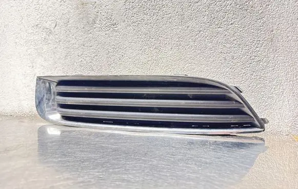 Opel Insignia A Front bumper lower grill 13264445 551004542
