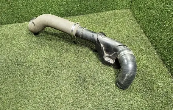 Renault Master III Intercooler hose/pipe 144603730R