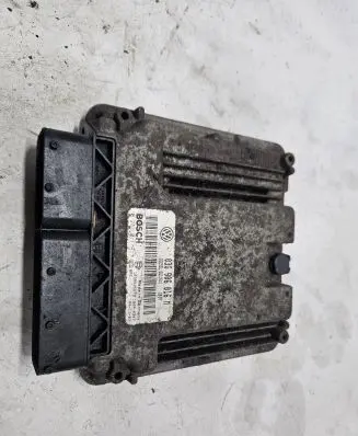 Volkswagen Golf V Engine control unit/module 03G906016M 0281011617