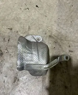Volvo XC60 Heat shield in engine bay 31293510