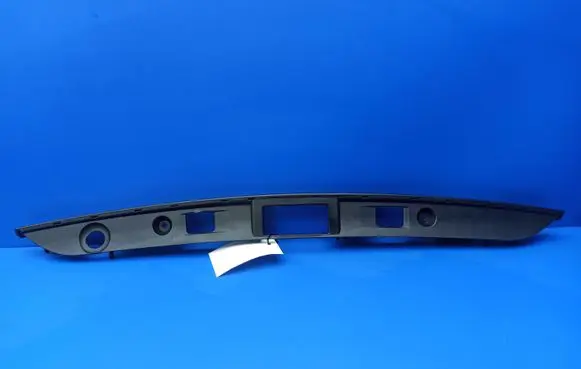 Mercedes-Benz C W204 Tailgate trim A2047400693