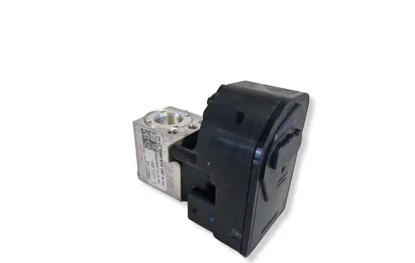Porsche Taycan 9J1 Air conditioning (A/C) expansion valve 4M0816702A 2200010999