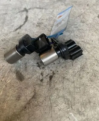 Toyota Corolla E120 E130 Camshaft speed sensor 