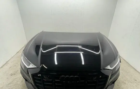 Audi Q8 Front piece kit 