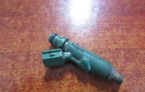 Toyota Prius (XW20) Fuel injector 2325021020 23250-21020