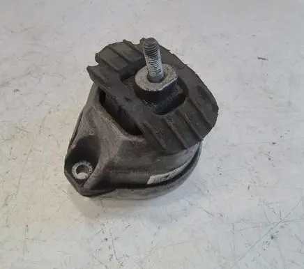 BMW 5 E60 E61 Engine mount bracket 676987402