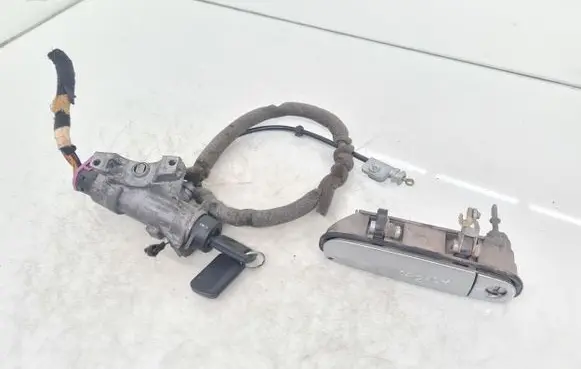 Audi A6 S6 C5 4B Ignition lock 4B0905851B 4B1837885A