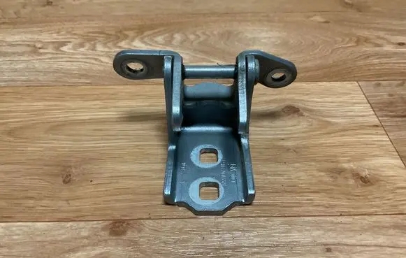 Opel Insignia A Rear door lower hinge A046574