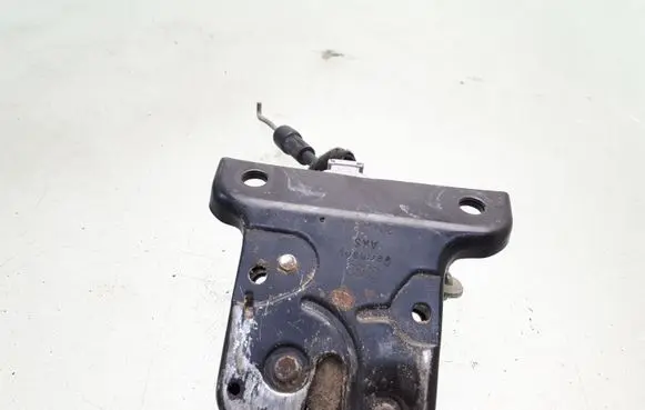 Audi A4 S4 B5 8D Tailgate/trunk/boot lock/catch/latch 210498 8D9827505D