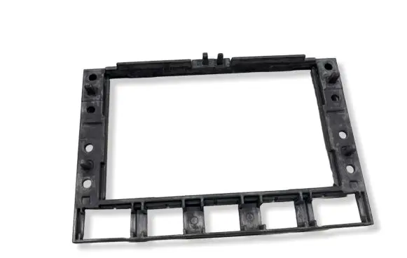 Volkswagen Touareg I Radio/GPS head unit trim 7L6857318