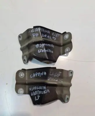 Chevrolet Captiva Fender mounting bracket
