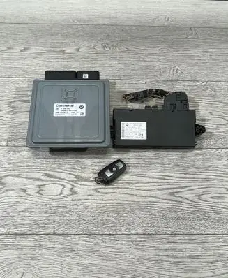 BMW 1 E81 E87 Engine ECU kit and lock set 7595179 DMEMSD812 5WK93727