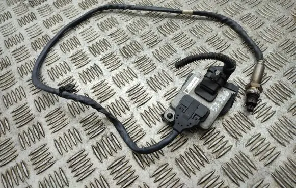 Volkswagen PASSAT B8 Lambda probe sensor 04L907805C