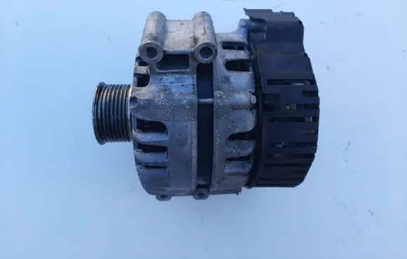 BMW 5 F10 F11 Generator/alternator 7622372 512000890 ST70S016