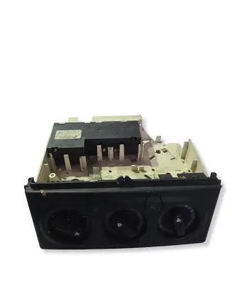 Renault Laguna I Climate control unit 9041708028