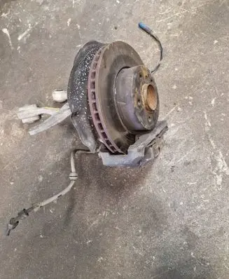 BMW 5 E60 E61 Front wheel hub spindle knuckle 6760954R