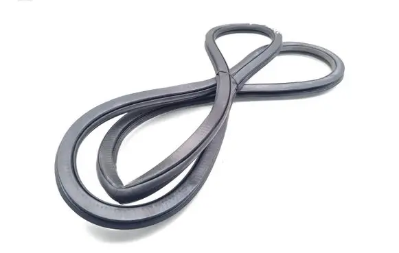 Volkswagen Polo VI Front door rubber seal 
