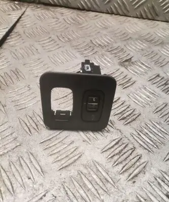 Mitsubishi Pajero Headlight level height control switch