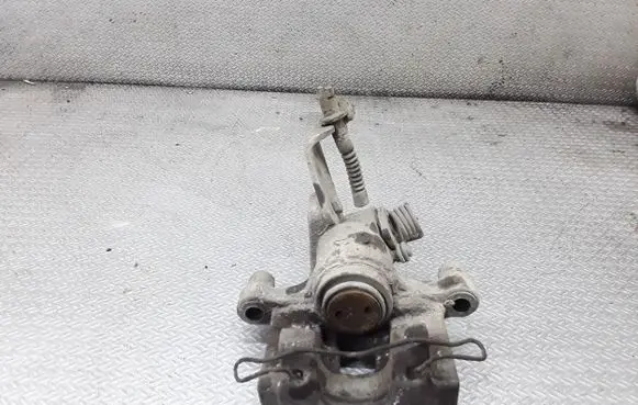 Nissan Primera Rear brake caliper