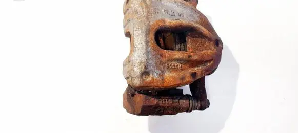 Toyota Corolla Verso AR10 Front brake caliper