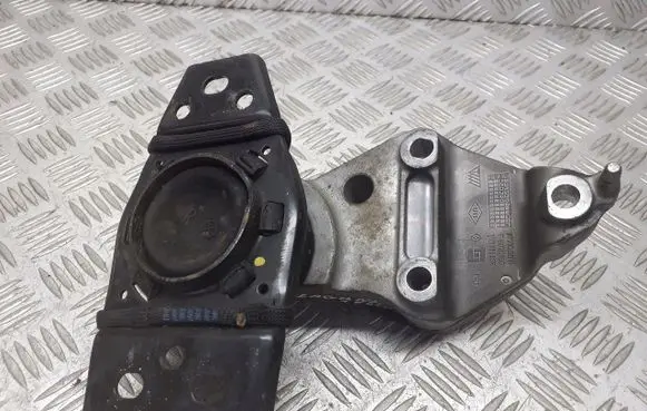 Renault Laguna III Engine mount vacuum valve F6020160