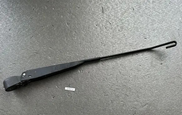Nissan Patrol Y60 Rear wiper blade arm 2878005J00