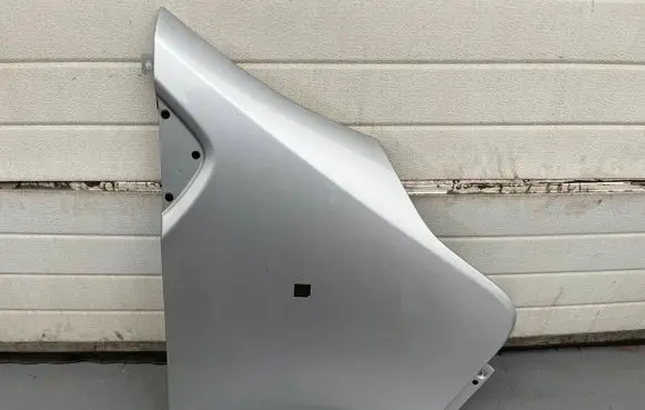 Opel Vivaro Fender 631009846r