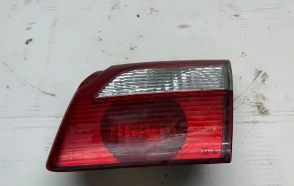 Mazda 626 Tailgate rear/tail lights 22661919