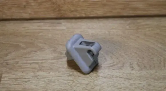 Volvo V70 Sun visor clip/hook/bracket 3572
