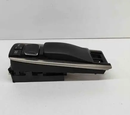 Lexus GS 250 350 300H 450H Head unit multimedia control 2372001235 2372400262