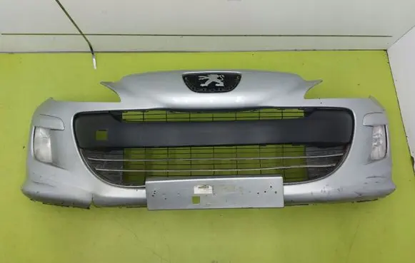 Peugeot 308 Front bumper 