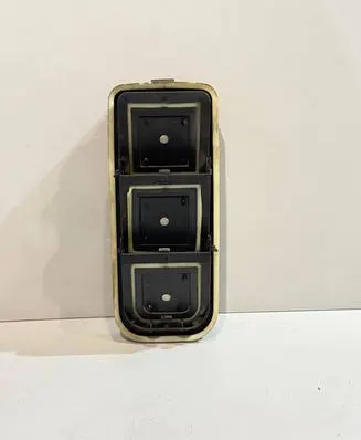 Peugeot 2008 I Quarter panel pressure vent 9678565780