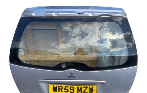 Mitsubishi Grandis Tailgate/trunk/boot lid