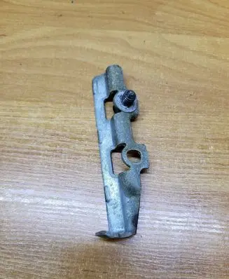Battery bracket