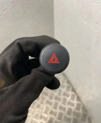 Nissan Juke I F15 Hazard light switch 06019