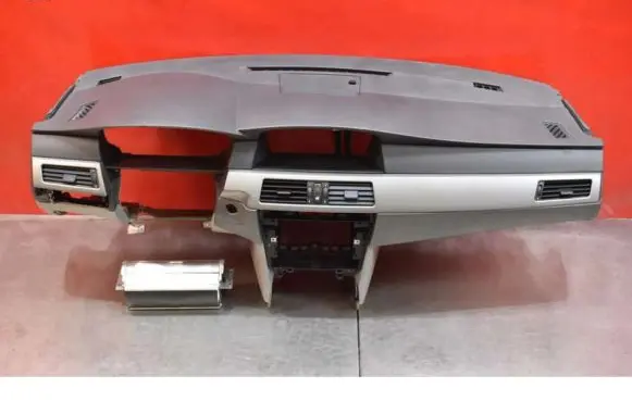 BMW 5 E60 E61 Dashboard