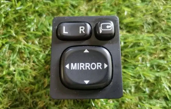 Toyota Avensis Verso Wing mirror switch 183575 769747A